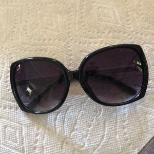CHANEL Sunglasses White legs black lens new